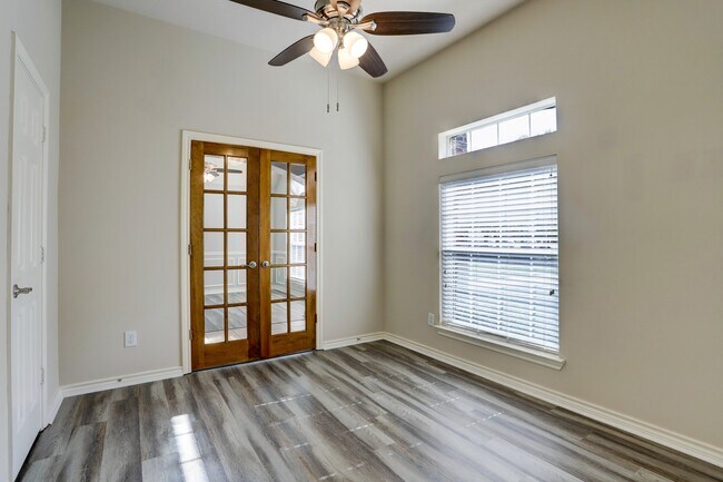 Building Photo - 10606 Badger Canyon Dr
