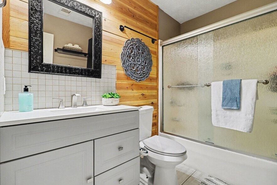 Building Photo - 210 Fireside Way