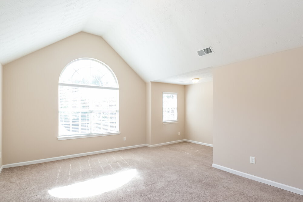 Building Photo - 86 St Charles Pl