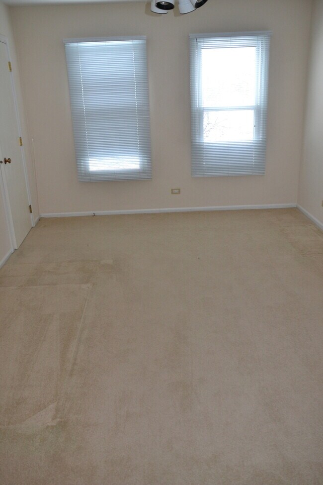 Building Photo - 439 Thorndale Ct