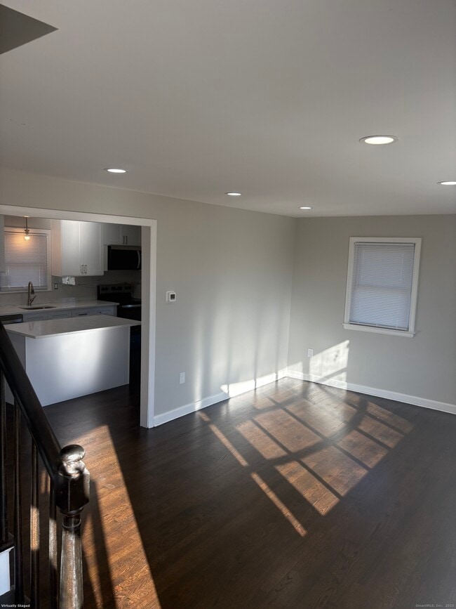 Building Photo - 19 Mill St