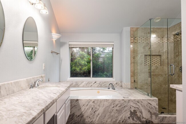 Building Photo - 2930 Doreet Way