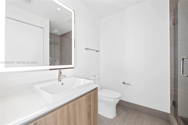 Building Photo - 2960 NE 207th St