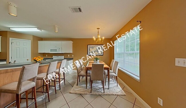 Building Photo - 222 Westview Dr