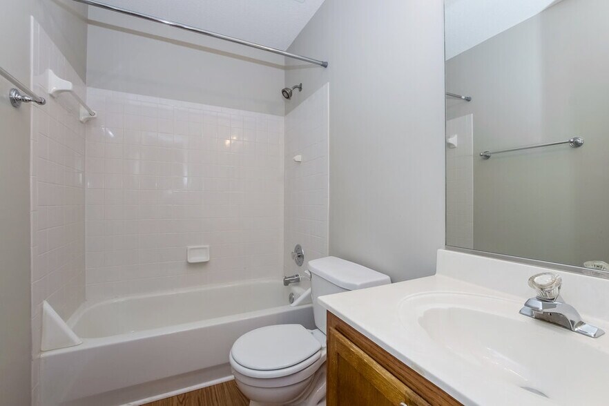 Building Photo - 4865 Bentridge Dr NW
