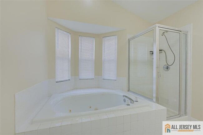 Building Photo - 401 Pheasant Run