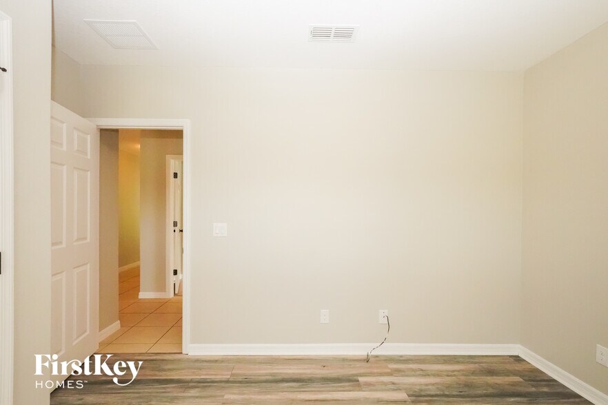 Building Photo - 3734 Briarwood Estates Cir