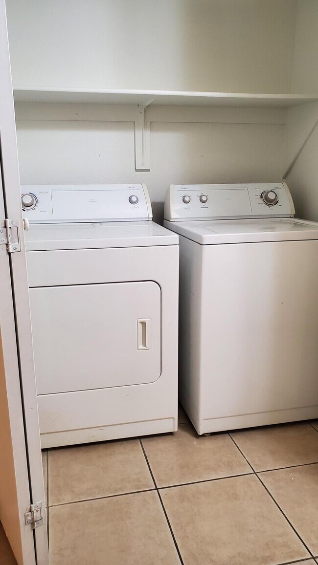 Building Photo - 10970 W Sheridan St