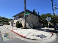 Building Photo - $2,395 - UPDATED 2 bedrooms/1 bathroom Upstairs Unit near Rose Garden!