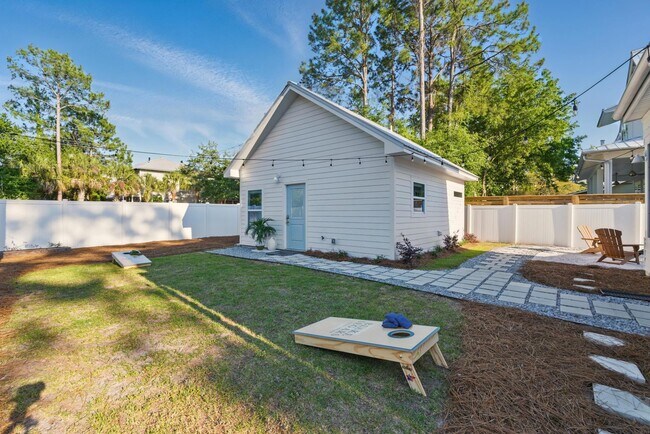Building Photo - 70 Trae Ln