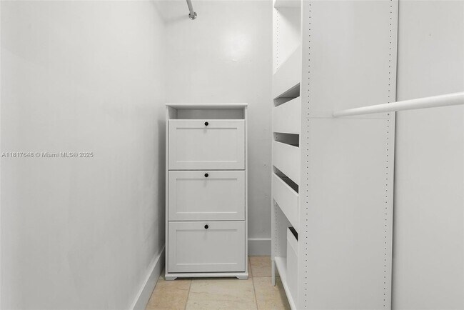 Building Photo - 2301 Collins Ave