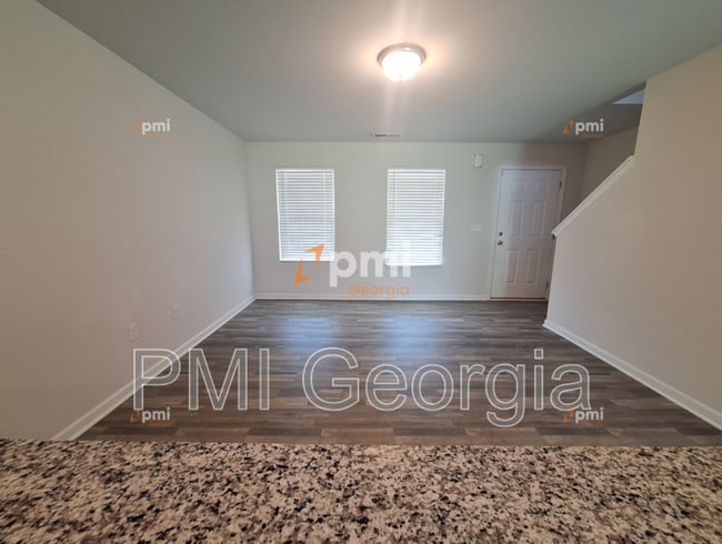Building Photo - 329 Duck Walk Wy