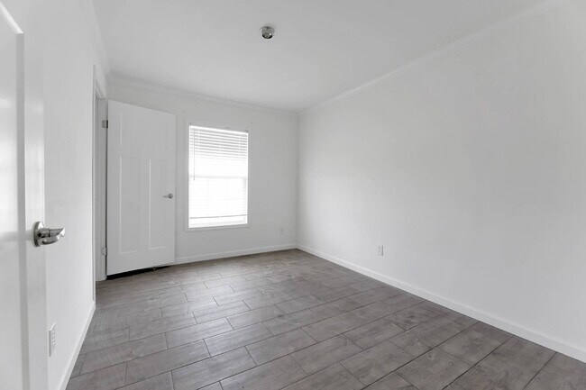 Building Photo - 3128 Walden Shores Blvd