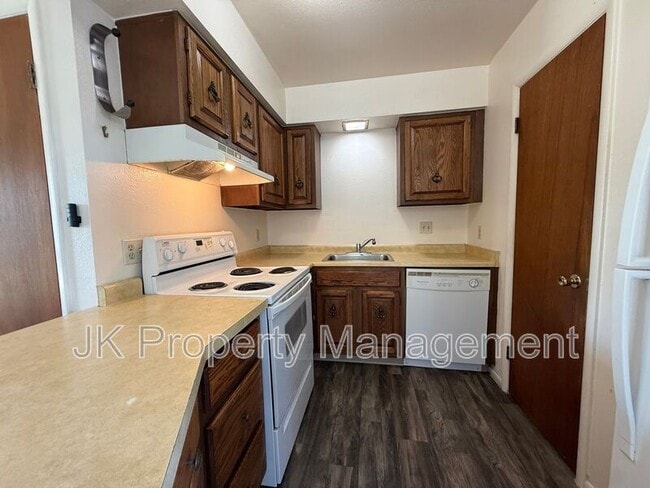 Building Photo - 919 1st Ave SW