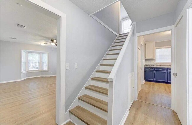 No carpet throughout the house - 1519 7th St