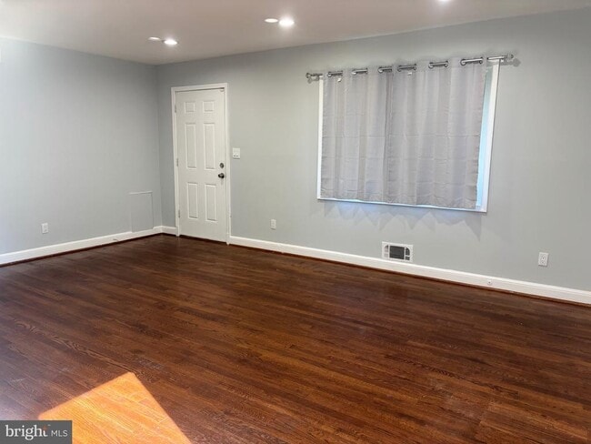 Building Photo - 9103 Wallace Rd