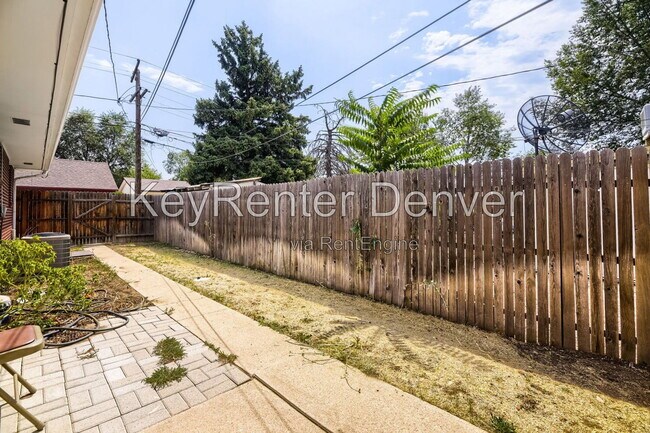 Building Photo - 4280 W Virginia Ave