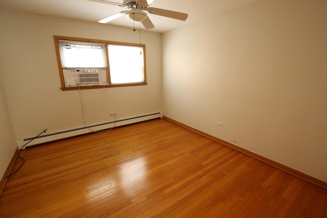 Building Photo - 5501 N Mango Ave