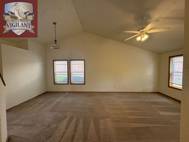 Building Photo - 1614 N Falcon Dr