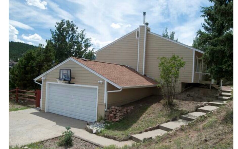 Building Photo - 30378 Appaloosa Dr