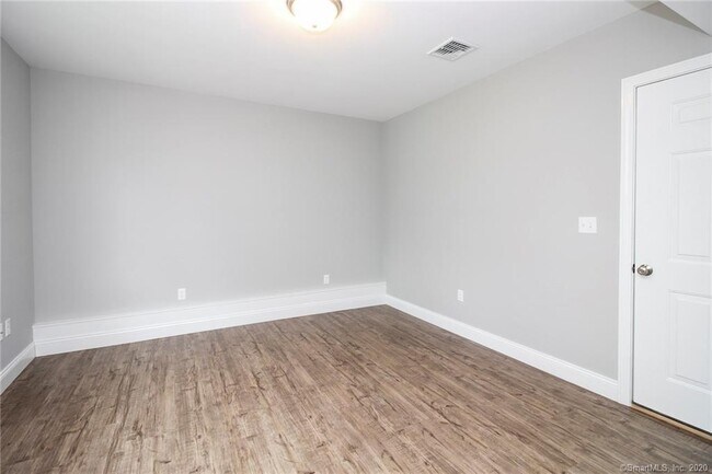 Building Photo - 35 Ringgold St