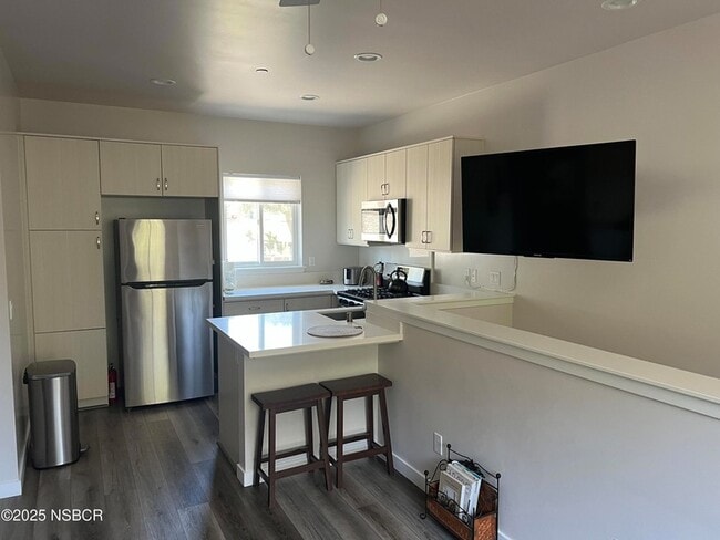 Primary Photo - 1892 Old Mission Dr