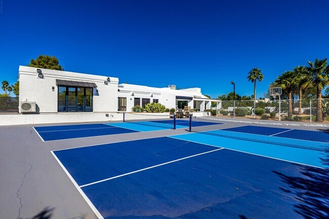 Building Photo - 9917 N 52nd St