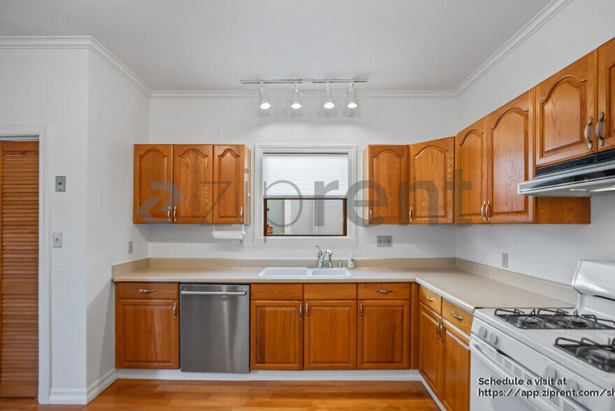 Building Photo - 4151 Manila Ave