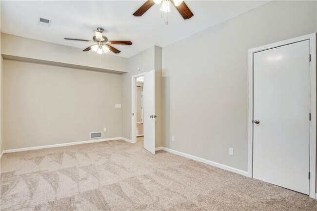 Building Photo - 8401 Union Grove Rd