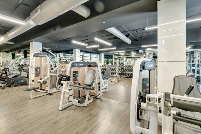 Building Photo - 19925 NE 39th Pl