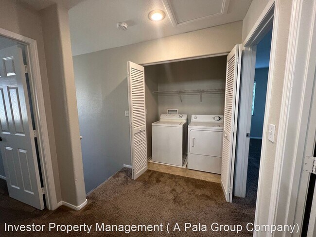 Building Photo - 3 br, 2.5 bath House - 6462 Abbey Door Ct