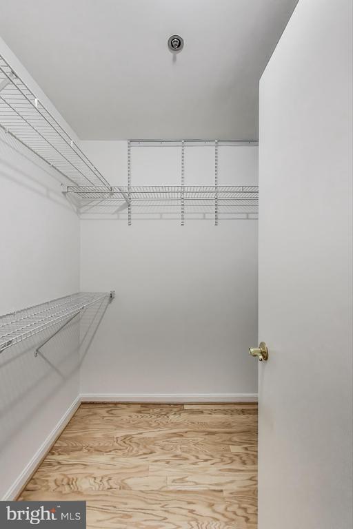 Building Photo - 5700 Chapman Mill Dr