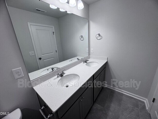 Building Photo - 205 Broomside Ave