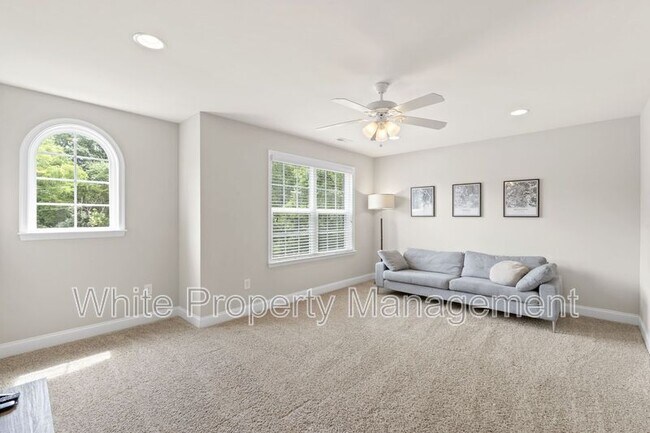 Building Photo - 1830 Alden Oaks Dr
