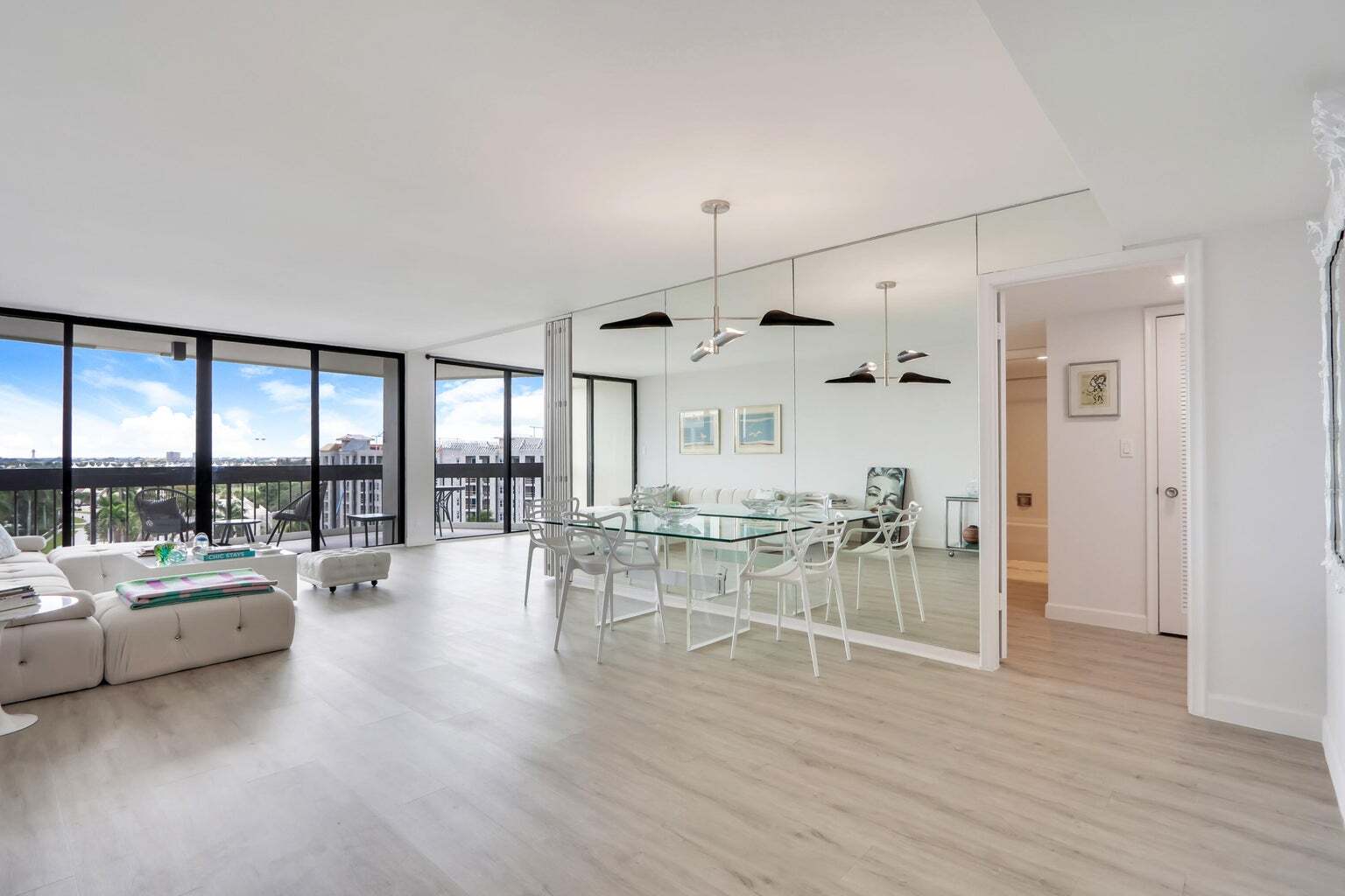 Building Photo - 2000 Presidential Way