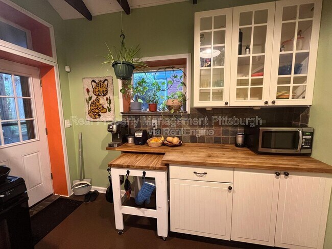 Building Photo - 297 42nd St