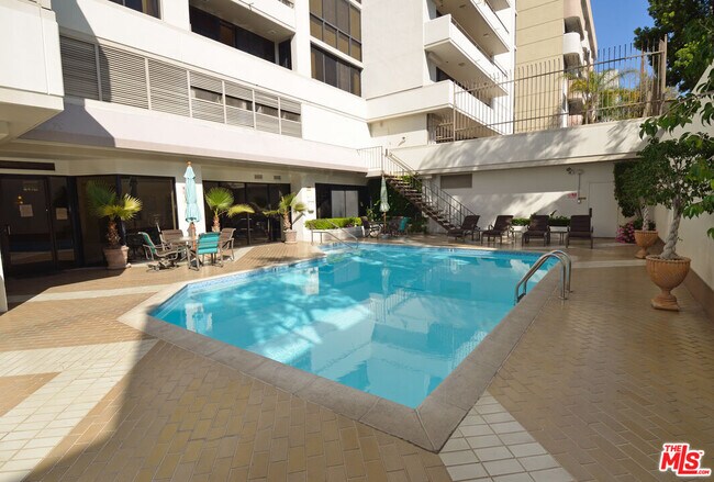 Building Photo - 10660 Wilshire Blvd