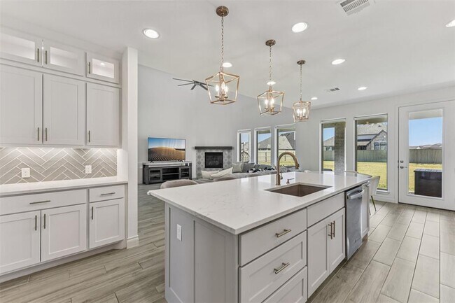 Building Photo - 253 Rosetta Lp