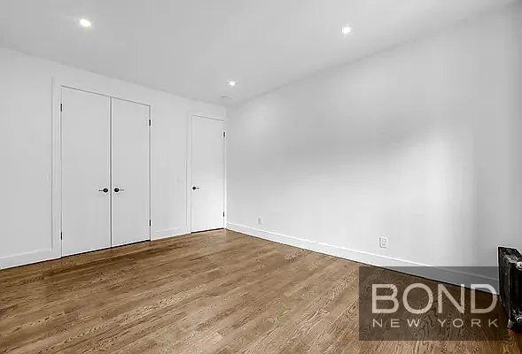 Building Photo - 45 Tiemann Pl