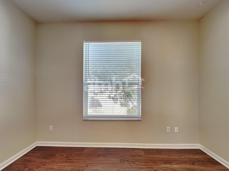 Building Photo - 461 Misty Oaks Run