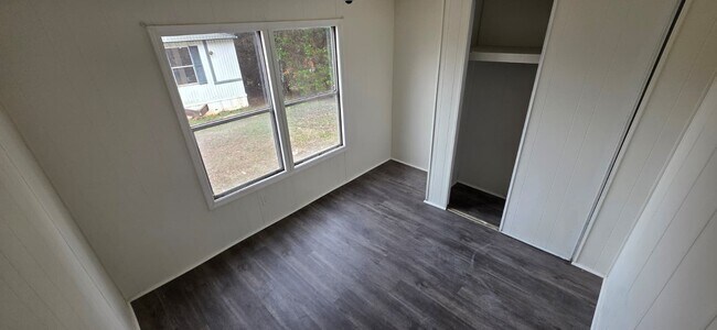 Building Photo - 8364 Cedar St