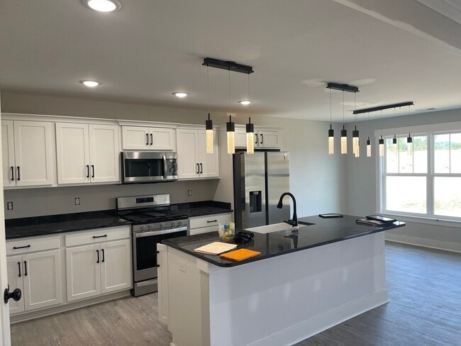 Building Photo - 4448 Venice Way