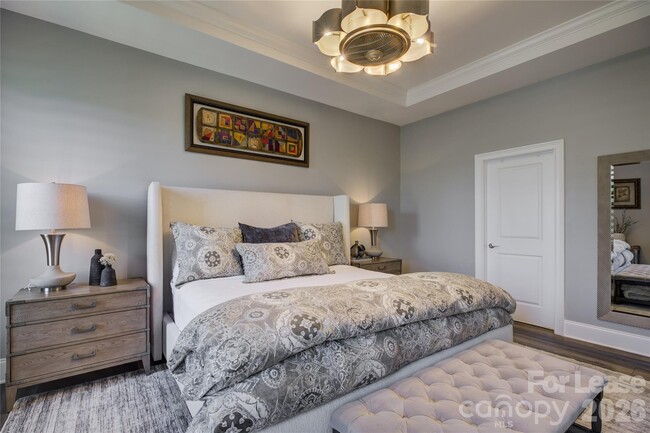 Building Photo - 82132 Standing Oak Dr