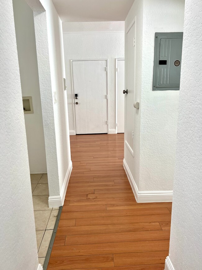 Building Photo - 7632 Topanga Canyon Blvd