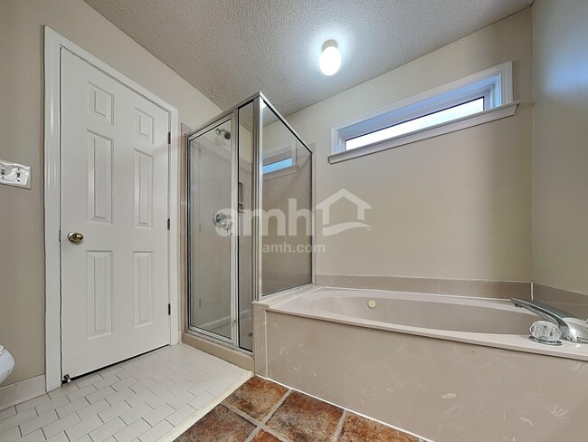 Building Photo - 7562 Sandy Brook Cv