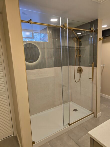 Building Photo - 10535 W Spring Green Rd