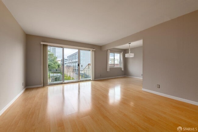 Building Photo - 65 Hermann St