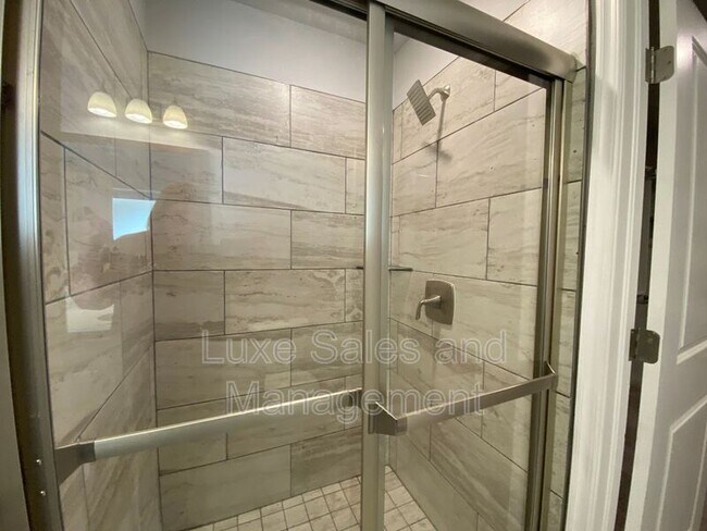 Building Photo - 8513 NW 77th Pl