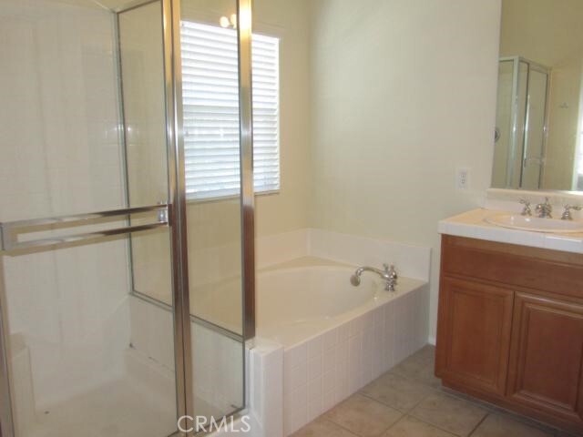 Building Photo - 46 Strawflower St