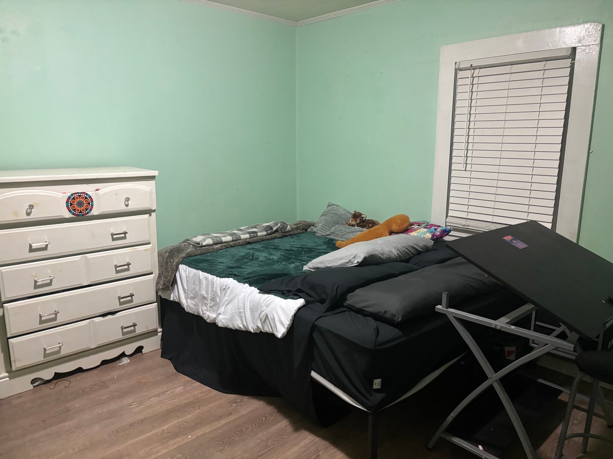 Building Photo - 712 W Cherokee St